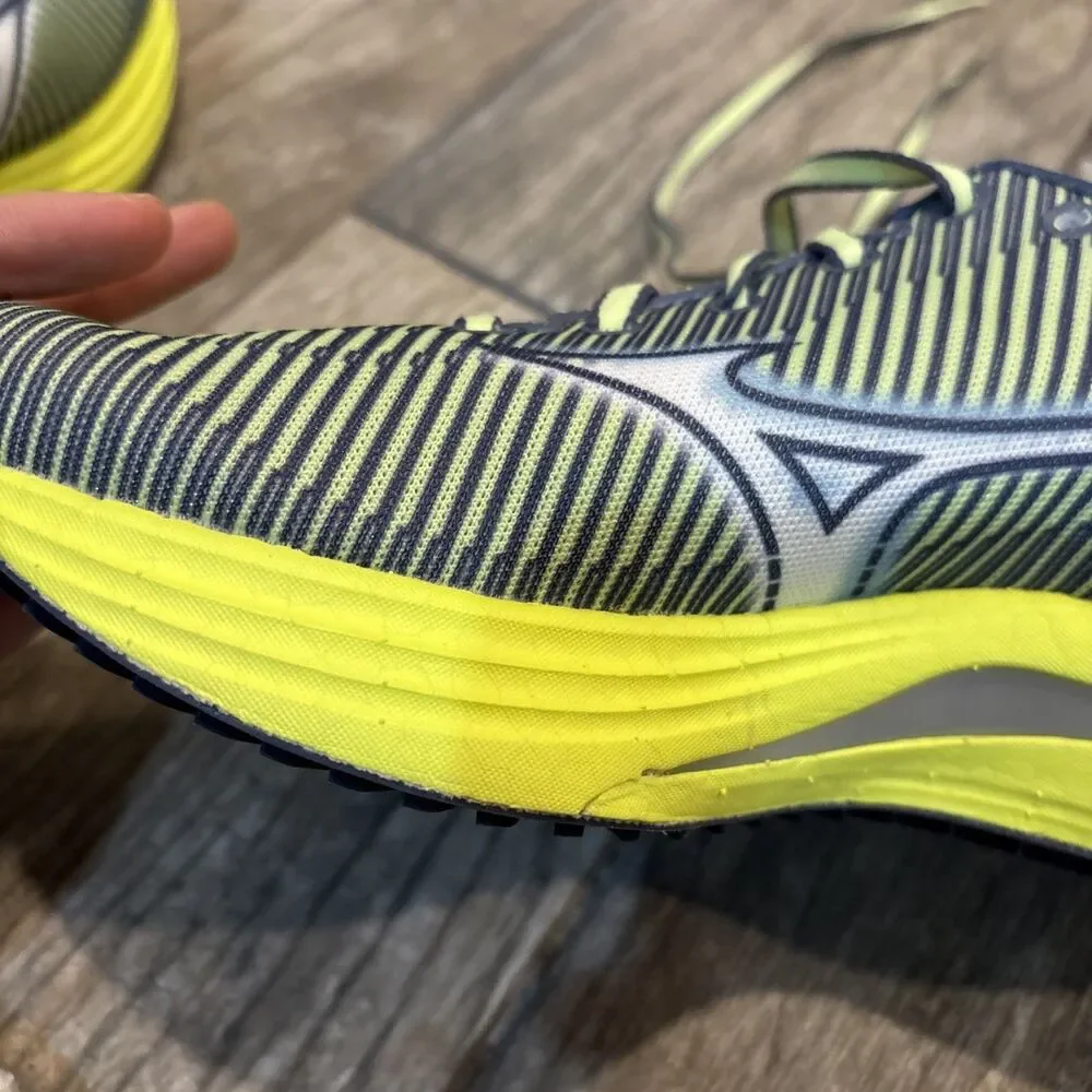 Mizuno Wave Rebellion Running Shoes Size 7